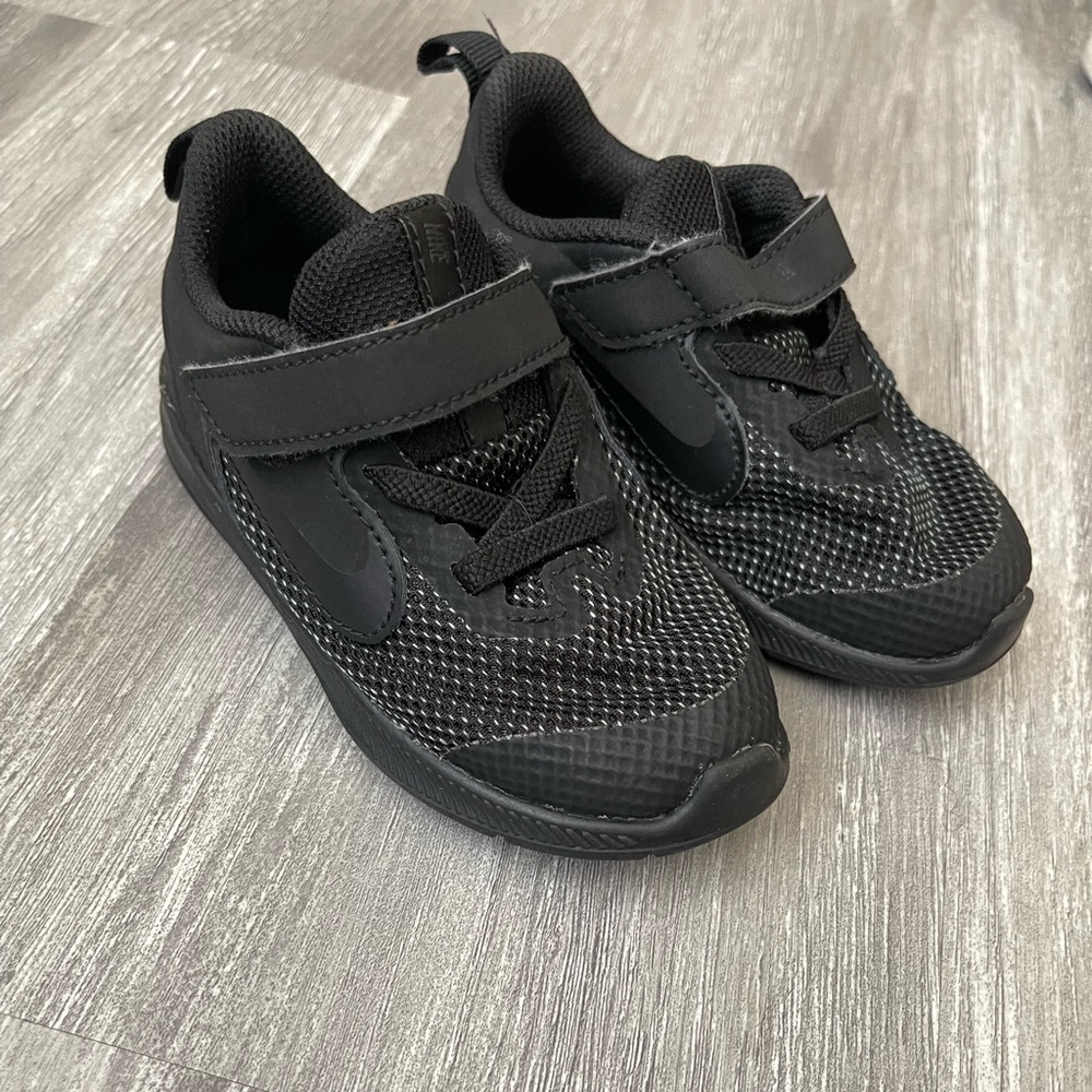 Toddler Boy Shoes size 8